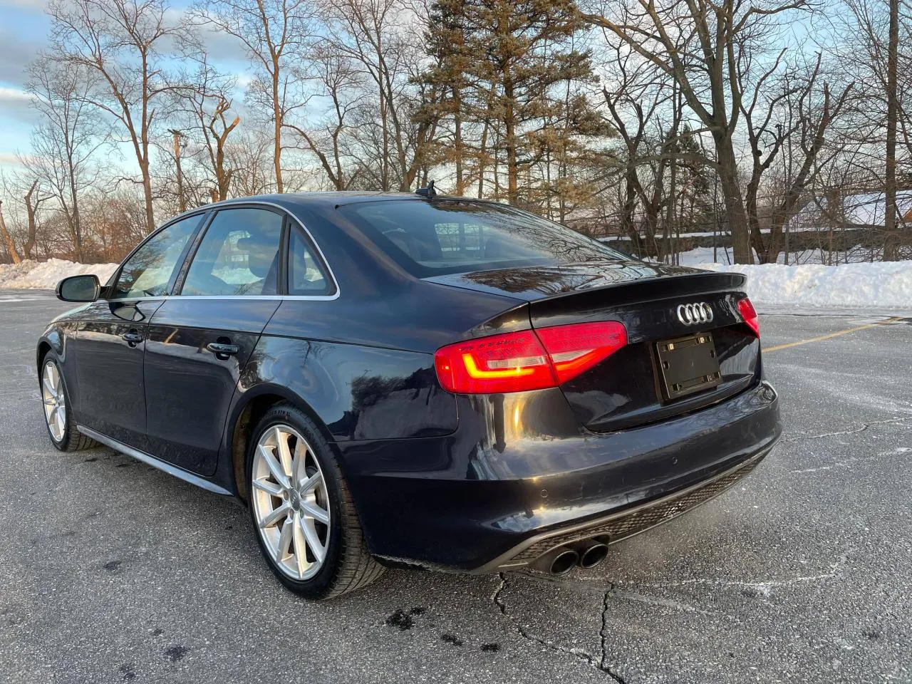 Фото AUDI A4 PREMIUM PLUS – справа ззаді