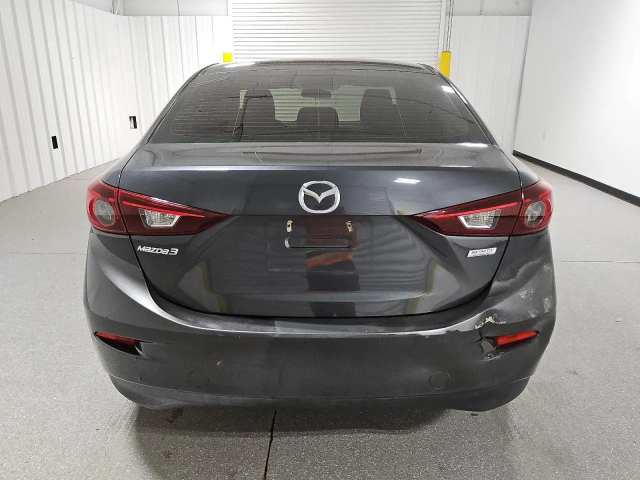 Фото MAZDA 3 SPORT – справа спереду