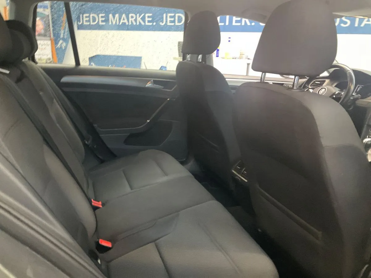 Фото Volkswagen Golf VII – кермо