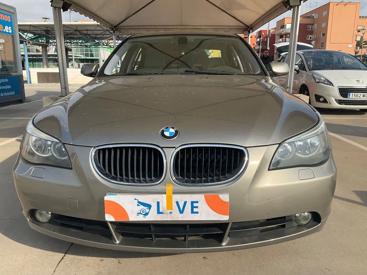 Фото BMW 5er 525i – зліва зпереду