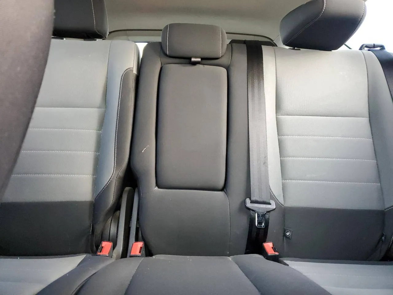 Фото FORD ESCAPE SE – салон передні сидіння