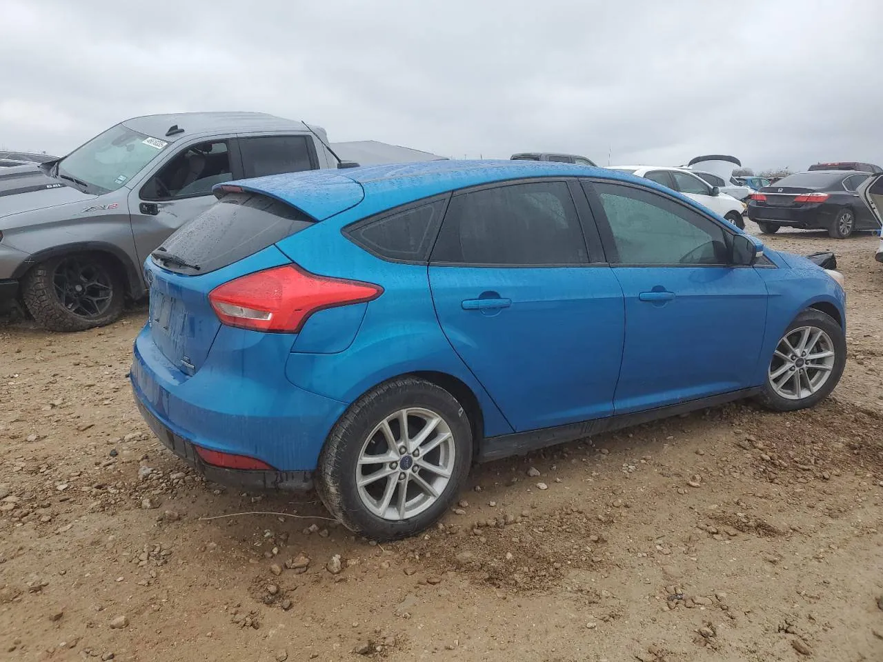 Фото Ford Focus SE – салон задні сидіння