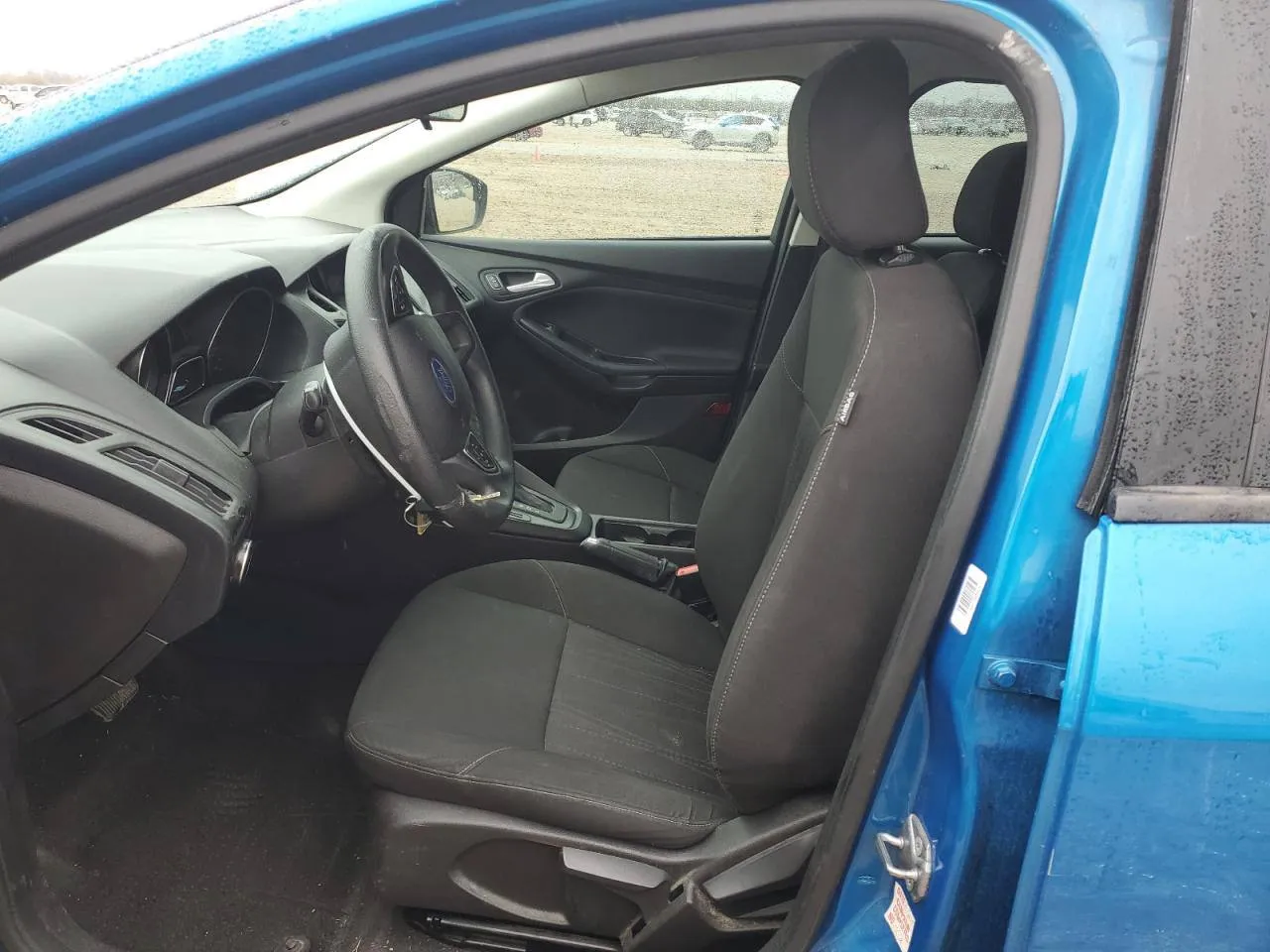 Фото Ford Focus SE – багажник